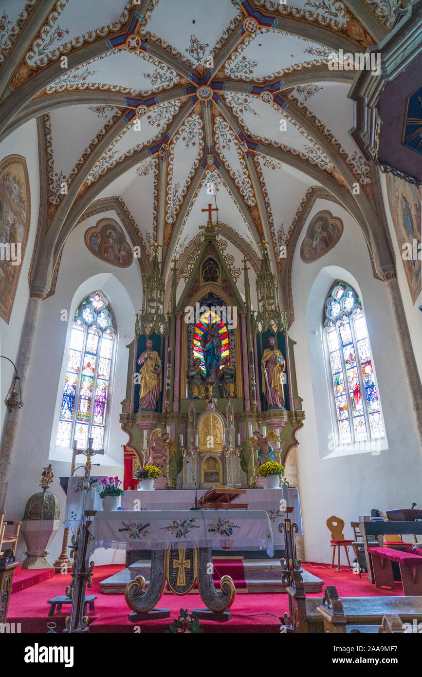 Innenarchitektur der Kirche St. Maria Schnee in Solcava, Slowenien, Europa. Stockfoto