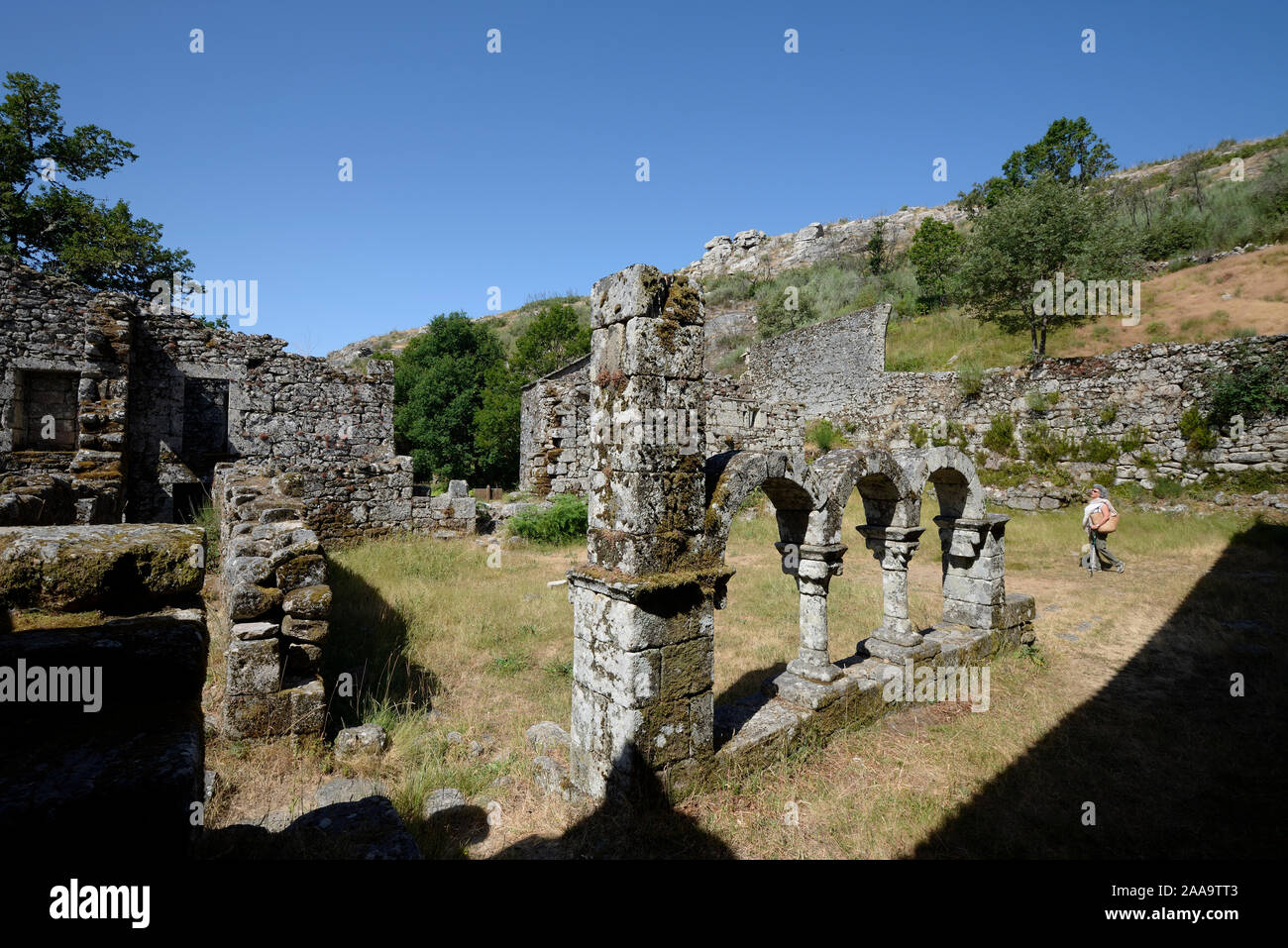 Kloster von Santa Maria das Junias, zurückgehend auf dem 9. Jahrhundert. Nationalpark Peneda Geres, Portugal (MR) Stockfoto
