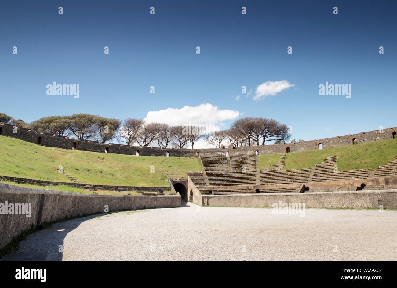 Innenansicht des Kolosseums im Amphitheater von Pompeji Stockfoto