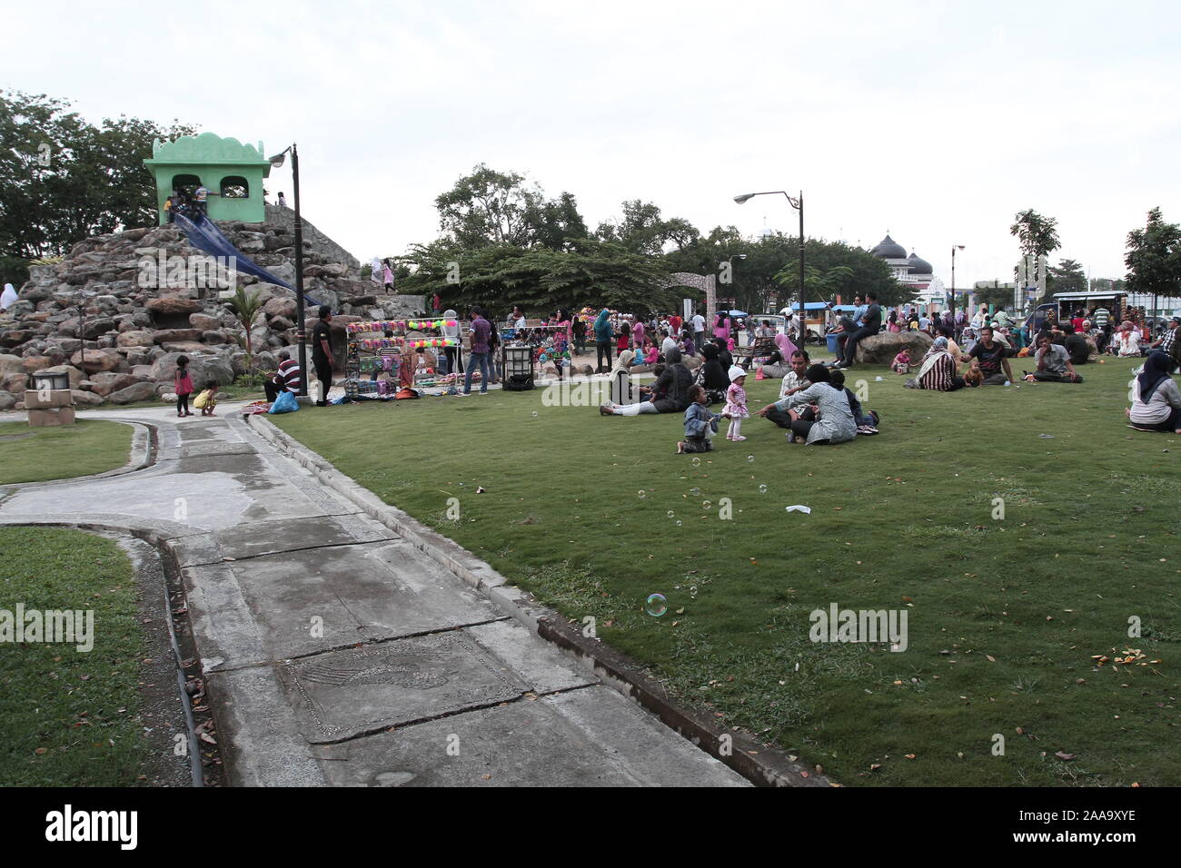 Kinderspielplatz im Taman Sari, Banda Aceh, bevor es für den Bau einer Regierung Gebäude zerstört Stockfoto
