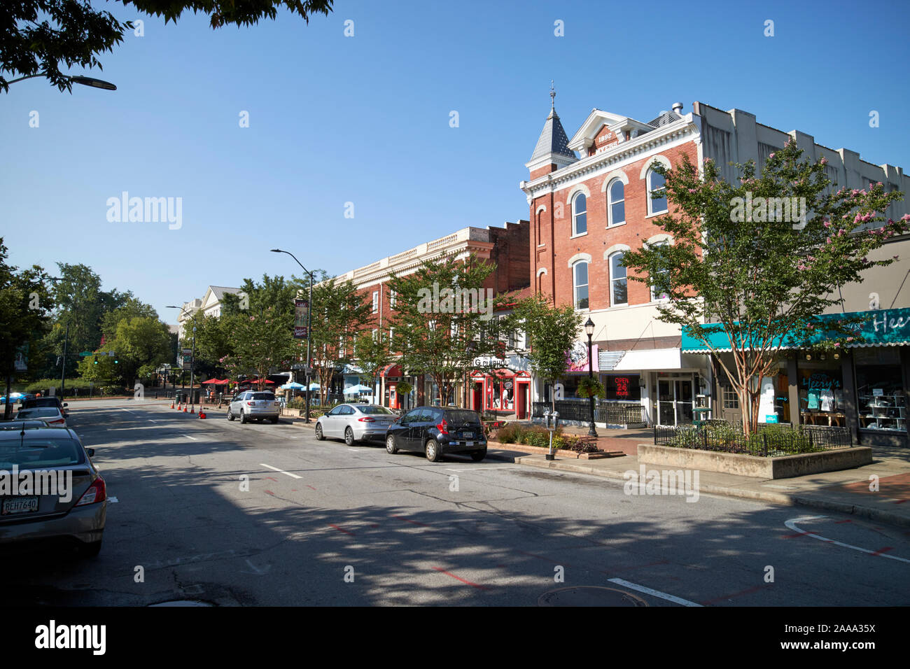 Blick hinunter auf der Suche college Avenue in Richtung Uga Downtown Athens Georgia USA Stockfoto
