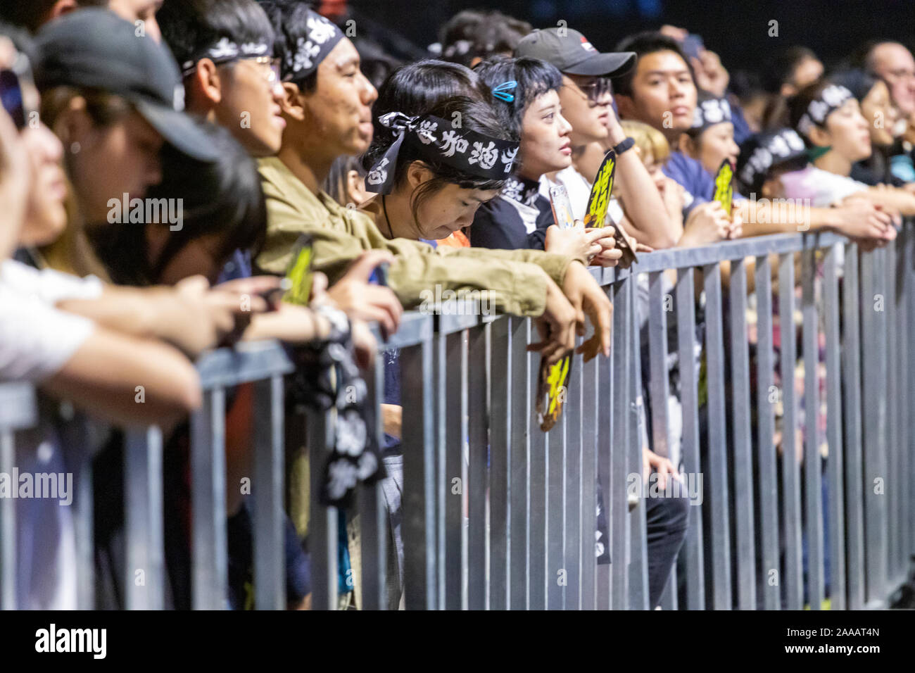 Am 17. November 2019 Tausende von Taiwan zu einem Konzert zur Unterstützung der Hong Kong pro Demokratie/Freiheit Demonstranten am Platz der Freiheit in Taipeh. Eine Reihe von berühmten Taiwanesischen Pop Stars am Fall spielte Stockfoto