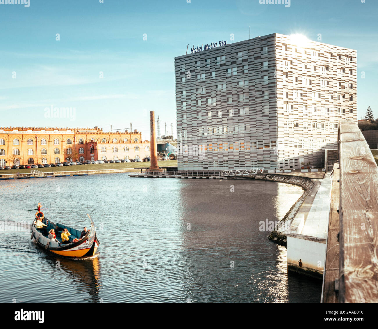 Ein Blick auf die Ria de Aveiro und seine Moliceiros Stockfoto