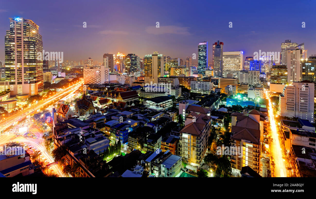 Kreuzung Samyan - Chamchuri Square - Wat Hualamphong Bangkok Stockfoto