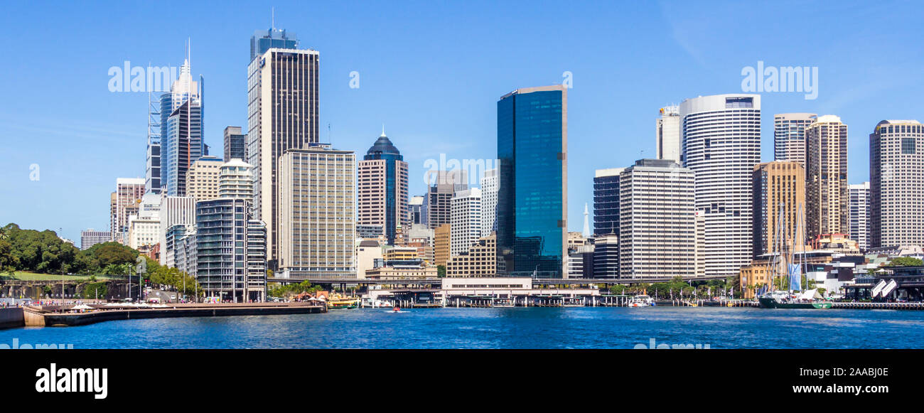 Panoramablick auf den Central Business District vom Hafen, Sydney, Australien Stockfoto