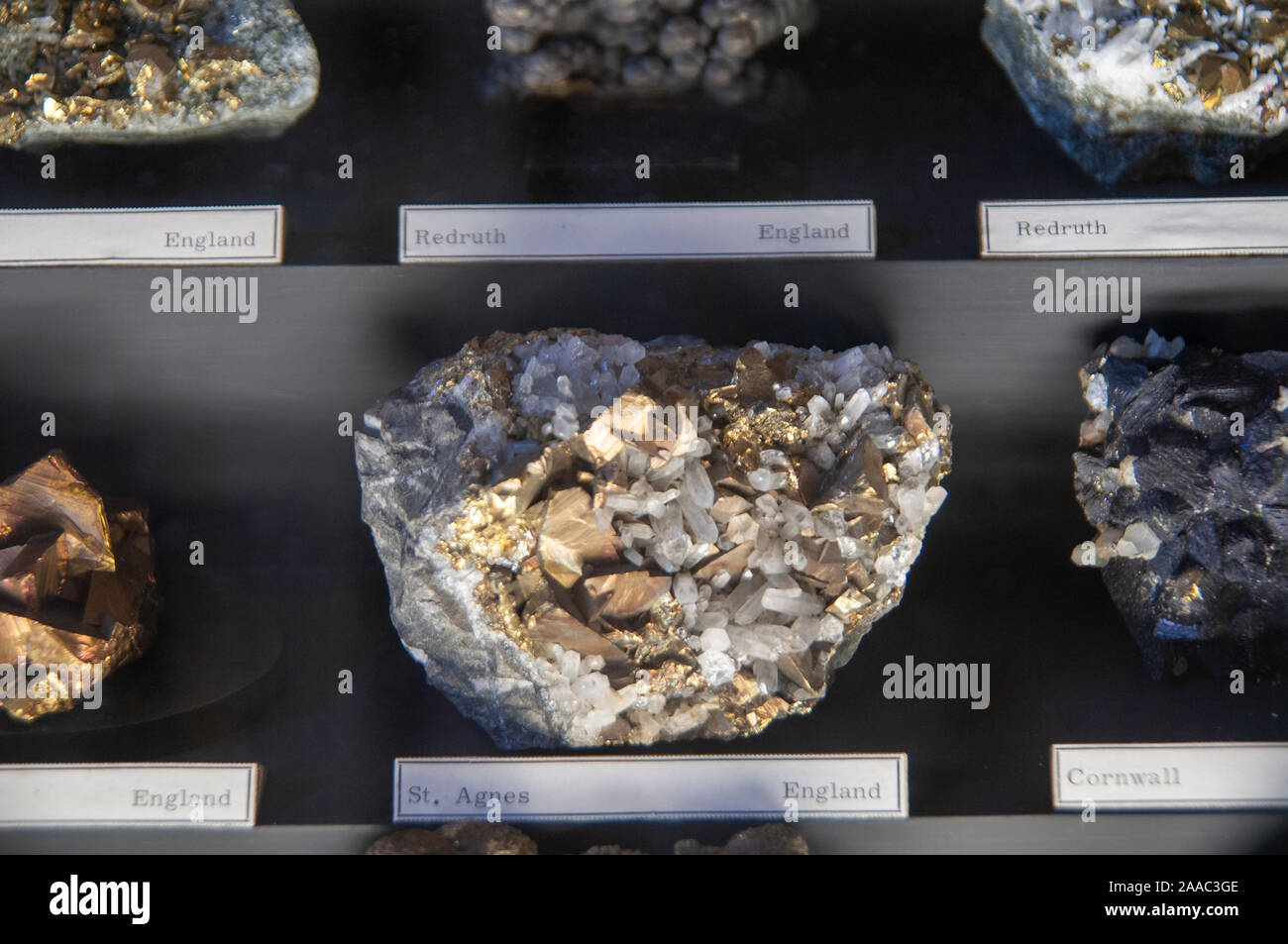Sortiert Mineral Sammlung im Naturhistorischen Museum, Wien, Österreich fotografiert. Stockfoto