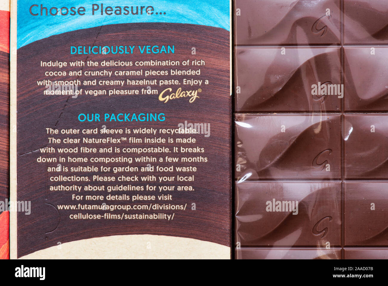 Galaxy vegane Schokolade. Caramel & Meersalz Leiste, kompostierbaren Kunststoff innere Hülse Stockfoto