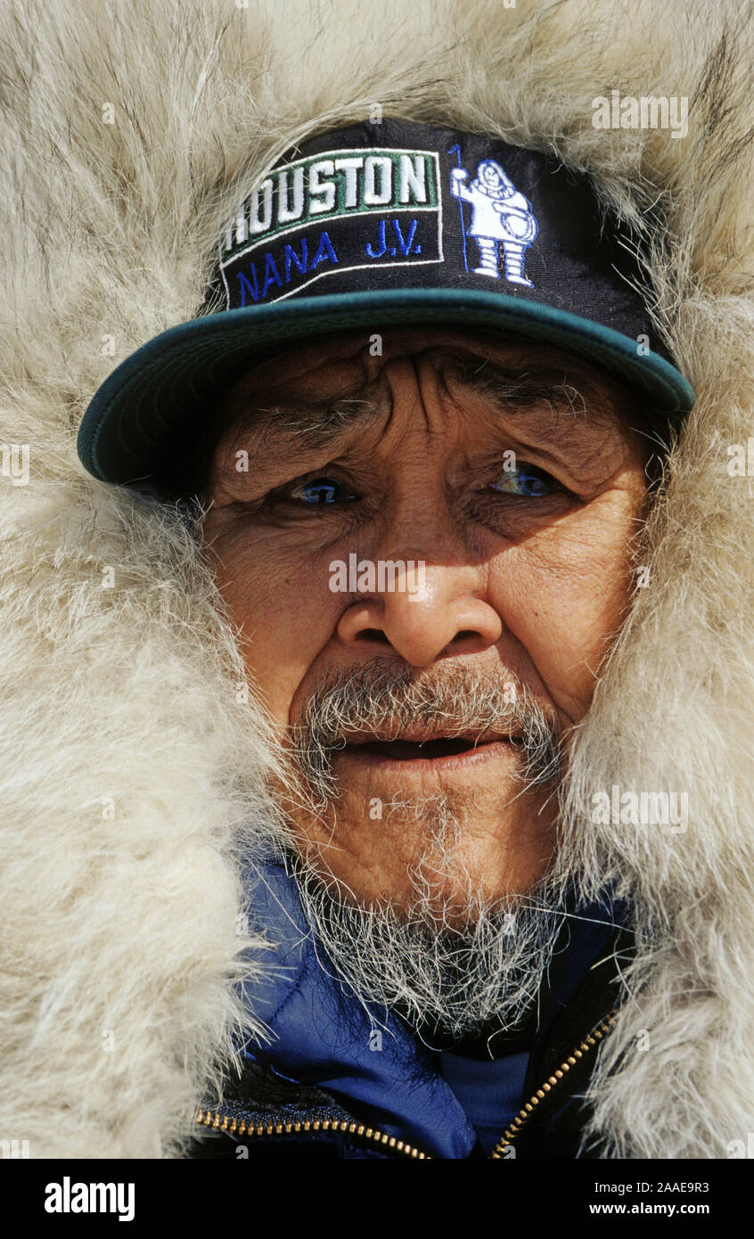 Inuit aus Nuiqsut im äussersten Norden Alaskas am Arktischen Ozean Novalja - Alaska Stockfoto