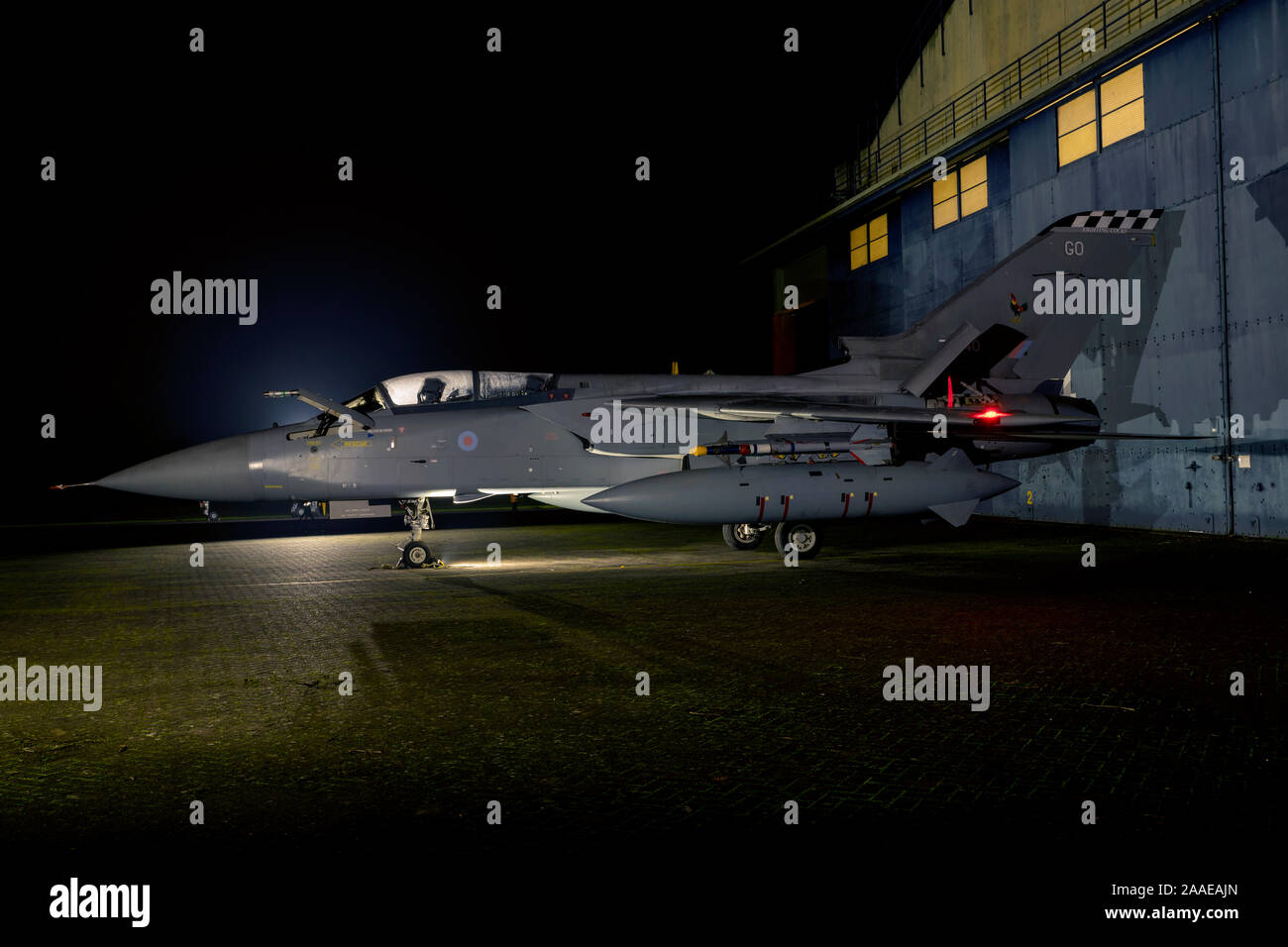 RAF Tornado F3, ZE340, GO, in RAF Cosford Nightshoot in Verbindung mit Schwelle. Aero Stockfoto