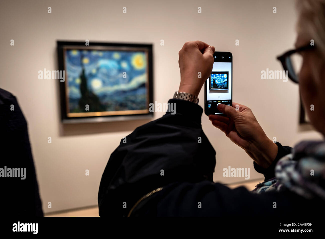 Die sternenklaren Nacht durch Viincent van Gogh im Museum für Moderne Kunst in New York City Stockfoto