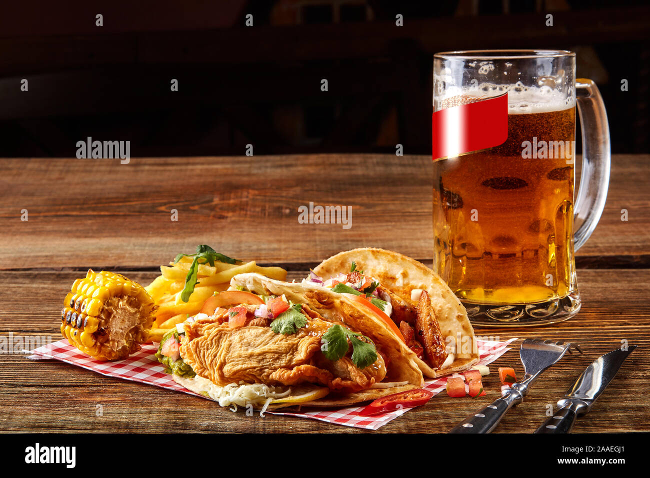 Erste mais Tortilla mit gegrilltem Hähnchen Filet, zweite mit ...