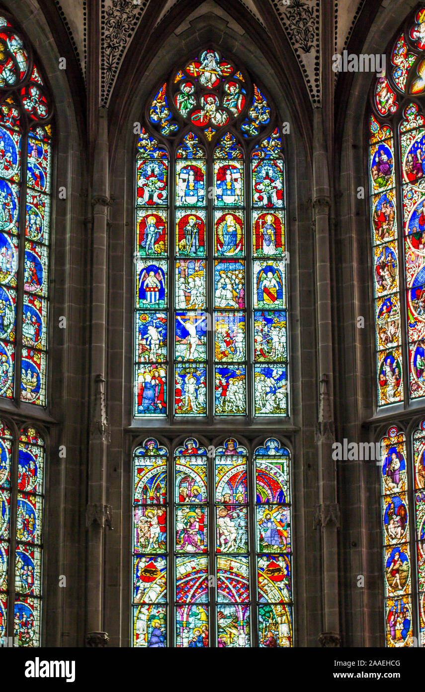 Switzerland Bern Cathedral Glass Window Stockfotos und -bilder Kaufen -  Alamy
