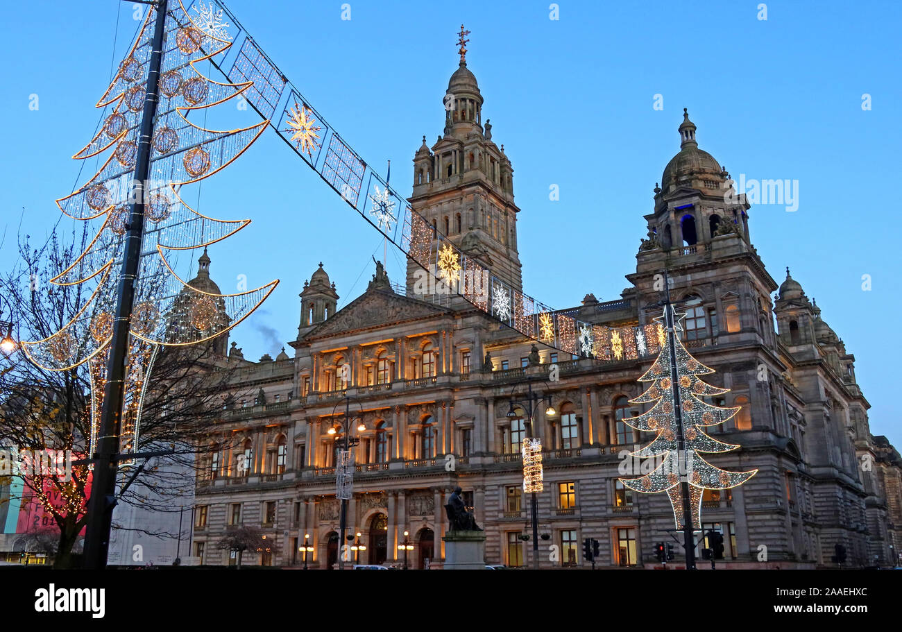 Glasgow Christmas Festive Lights at Dusk, George Square, Glasgow, Schottland, Großbritannien, G2 1AL Stockfoto
