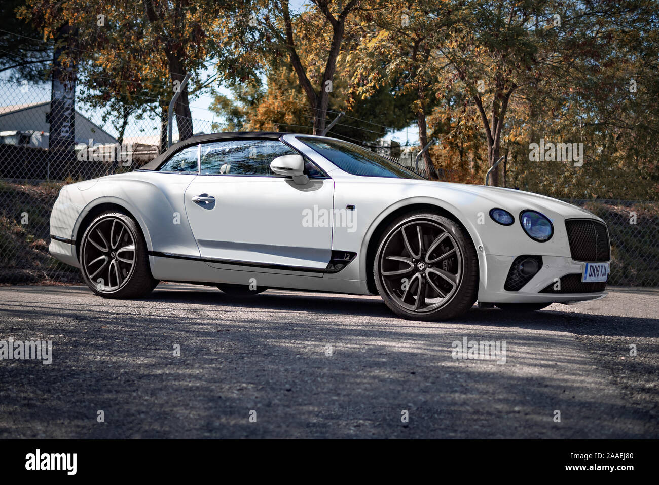 MONTMELO, Spanien - September 29, 2019: 2019 Bentley Continental GT Cabrio W12 (dritte Generation) Stockfoto