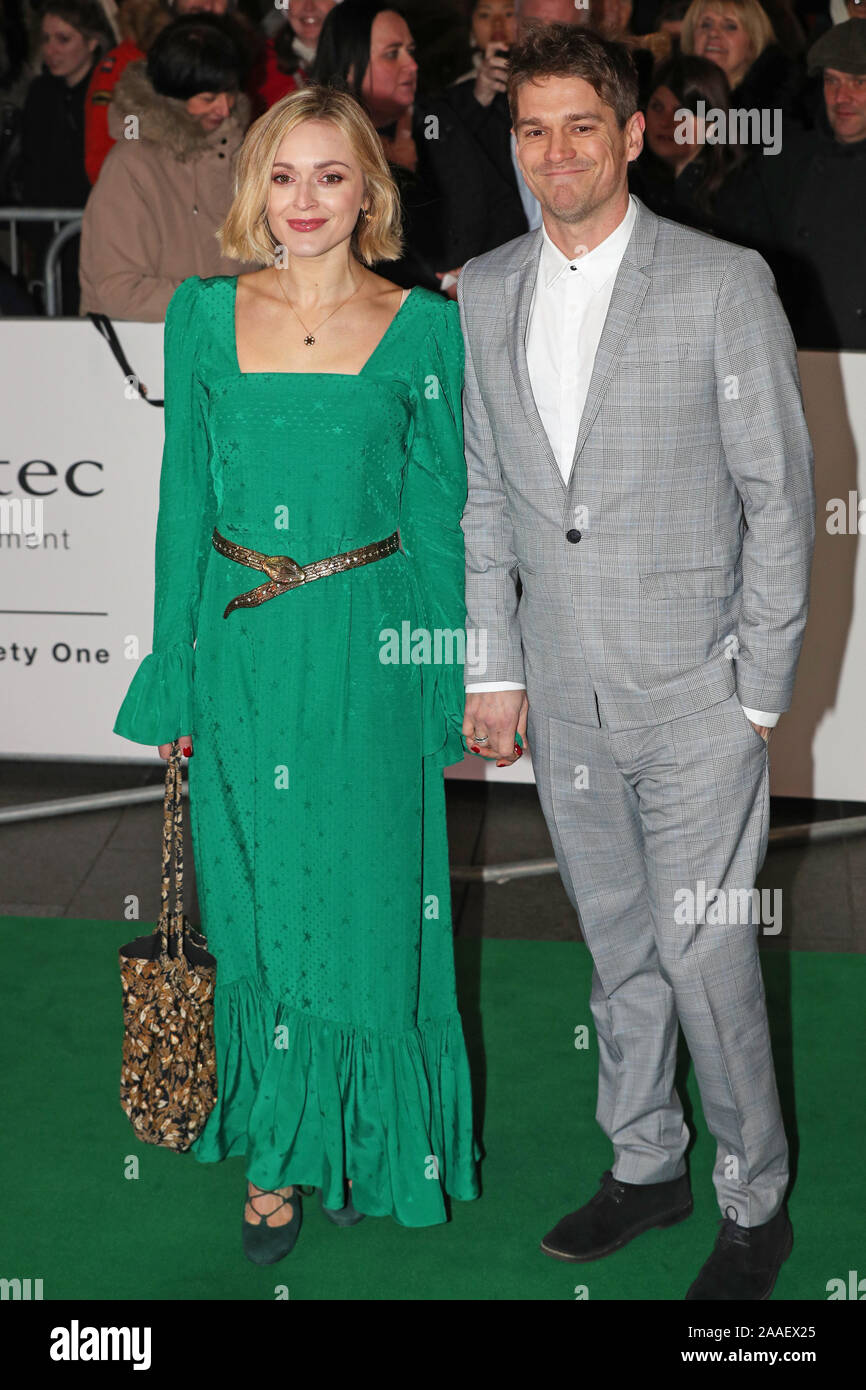 Fearne Cotton und ihr Ehemann Jesse Holz kommen im Empire Kino in Leicester Square, London, der Tusk Erhaltung Auszeichnungen zu besuchen. Stockfoto