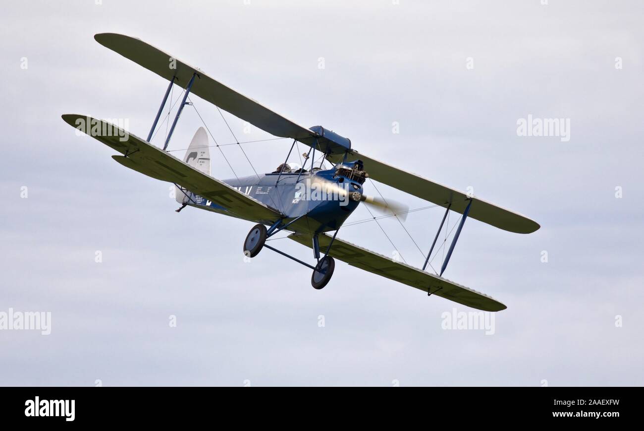 1925 de Havilland Cirrus Moth-frühesten fliegen Motten in der Welt, von BAE Systems airborne Am2019 Shuttleworth fliegendes Festival im Besitz Stockfoto