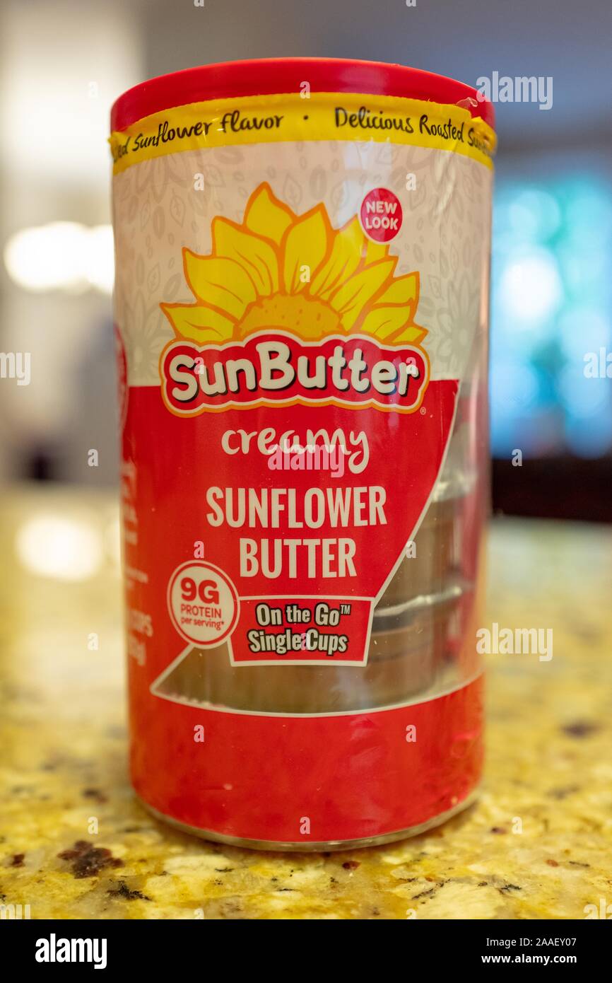 In der Nähe von SunButter Marke Sunflower Butter, häufig in Schulen, Museen und anderen öffentlichen Umgebungen verwendet, um das Risiko von erdnussallergien zu vermeiden, San Ramon, Kalifornien, 22. August 2019. () Stockfoto