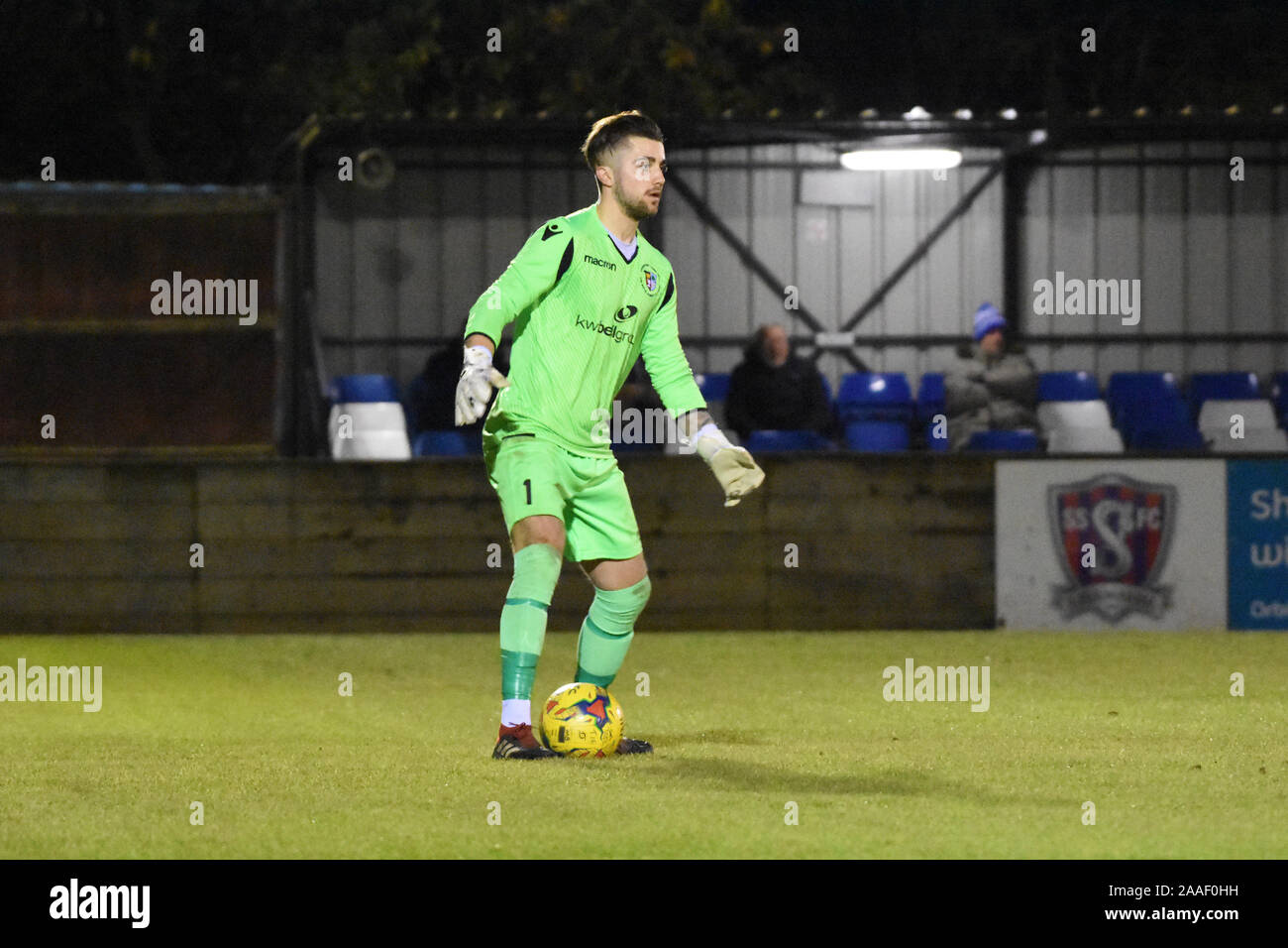 Supermarine FC vs Cinderford Fc Saison 2019/2020 UK. Torwart Jordanien Dibble spielen für Cindeford FC bei Swindon supermarine in der Liga Cup Stockfoto