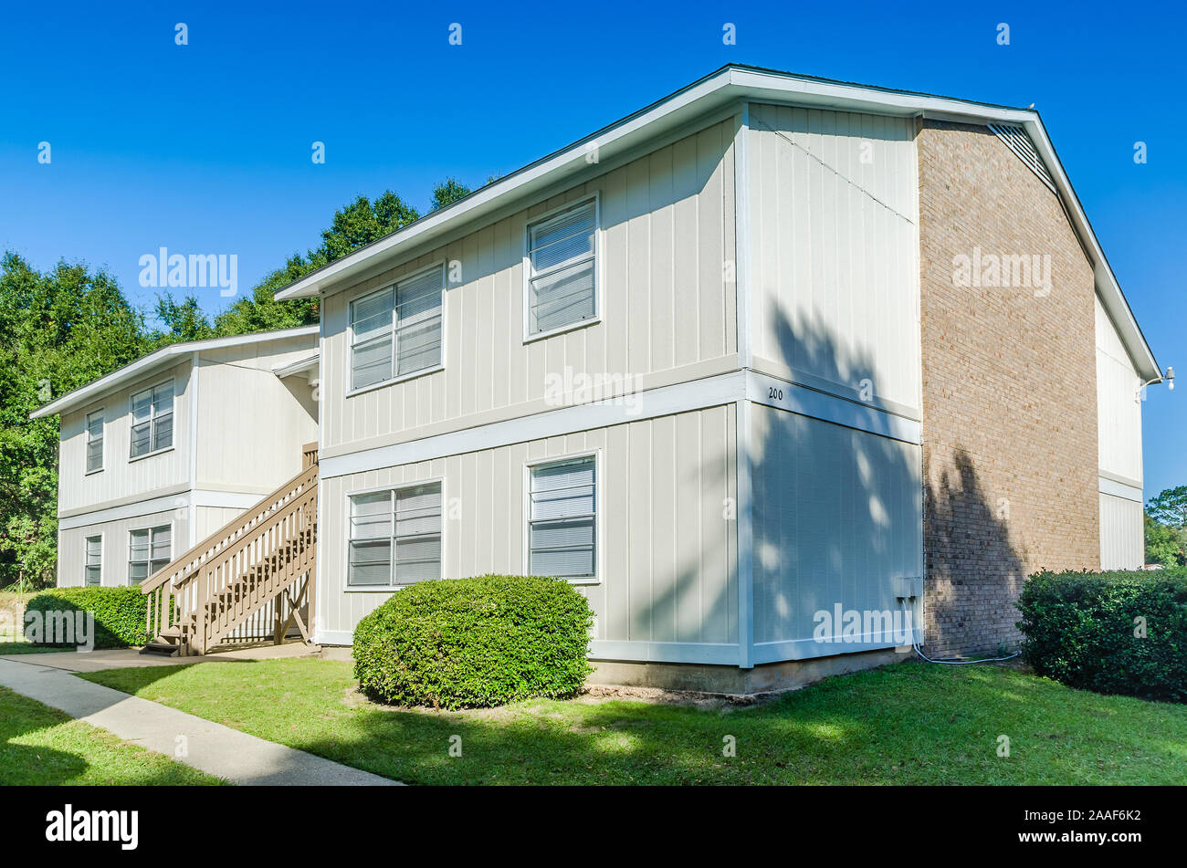 Apartment Gebäuden im Four Seasons Apartments sind dargestellt in Mobile, Alabama. Der Apartment Komplex ist von Sealy Verwaltungsgesellschaft verwaltet. Stockfoto