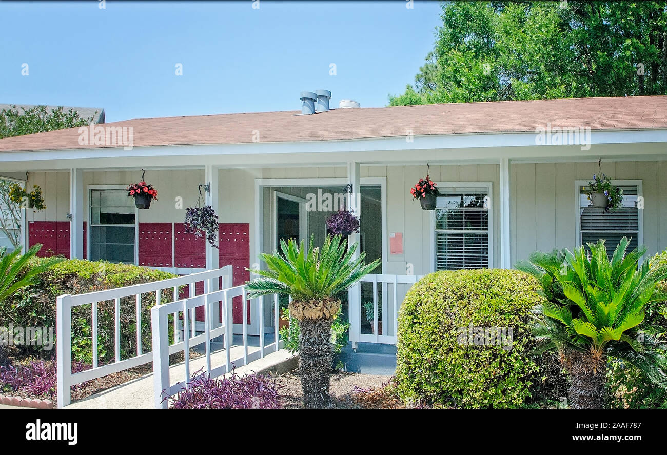 Das Büro im Four Seasons Apartments ist dargestellt in Mobile, Alabama. Der Apartment Komplex ist von Sealy Verwaltungsgesellschaft verwaltet. Stockfoto