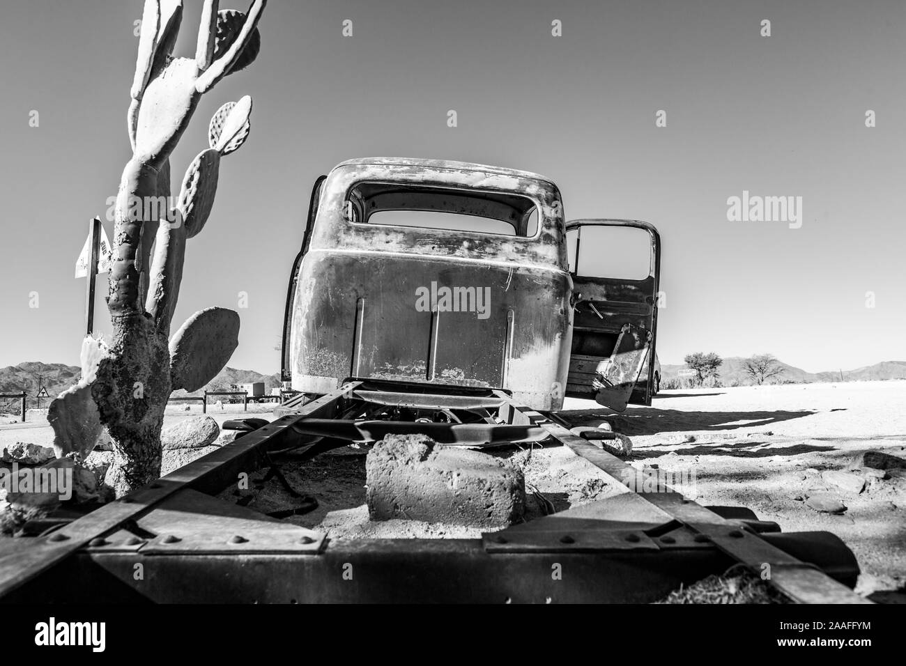 Oldtimer-Wracks in Solitaire Stadt, Sossusvlei im Namib-Wüste, Namibia, Afrika Stockfoto