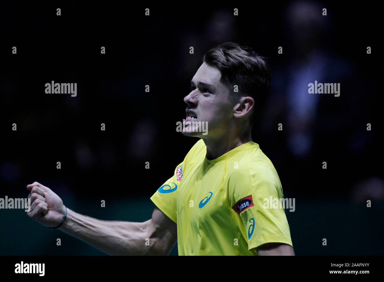 Madrid, Spanien. Nov, 2019 21. Madrid Spanien; 21/11/2019. - Alex De Minaur (Bild) der Australien National Team vs Denis Shapovalov der kanadischen Nationalmannschaft im Viertelfinale des Davis Cup Tennis an der Magic Box in Madrid statt. Alex De Minaur Sieger Credit: Juan Carlos Rojas/Picture Alliance | Verwendung weltweit/dpa/Alamy leben Nachrichten Stockfoto