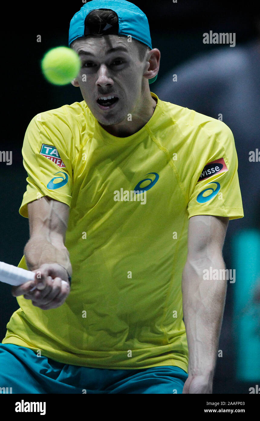 Madrid, Spanien. Nov, 2019 21. Madrid Spanien; 21/11/2019. - Alex De Minaur (Bild) der Australien National Team vs Denis Shapovalov der kanadischen Nationalmannschaft im Viertelfinale des Davis Cup Tennis an der Magic Box in Madrid statt. Alex De Minaur Sieger Credit: Juan Carlos Rojas/Picture Alliance | Verwendung weltweit/dpa/Alamy leben Nachrichten Stockfoto
