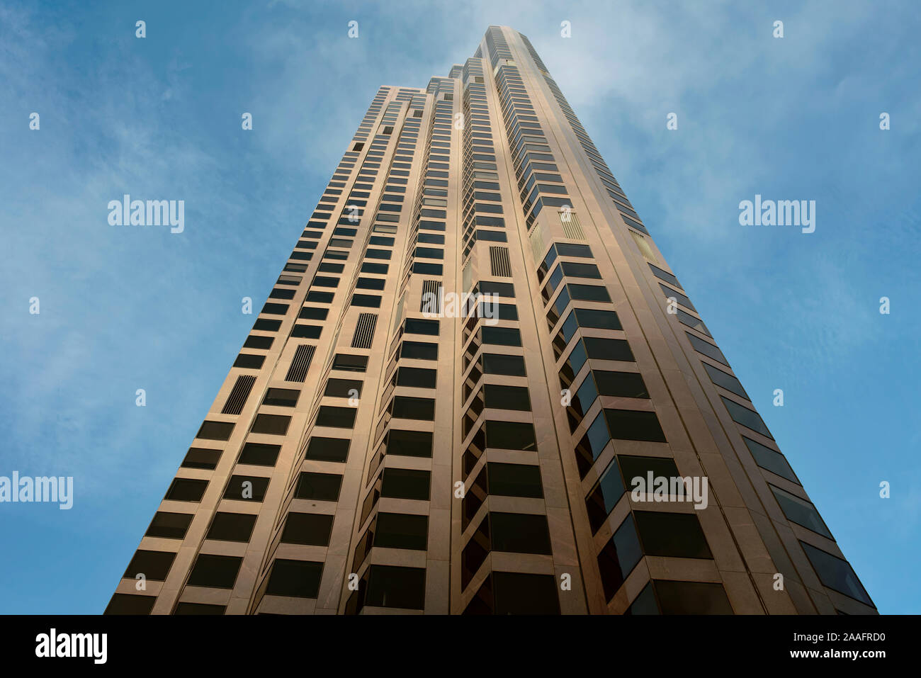 555 California Street ist ein 52-stöckiges 779 ft (237 m) Wolkenkratzer, das 4. höchste Gebäude in der Stadt, die größte Fläche. San Francisco, CA, USA Stockfoto