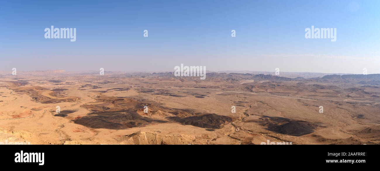 Mitzpe Ramon Canyon in Israel Landschaft - Luftbild Stockfoto