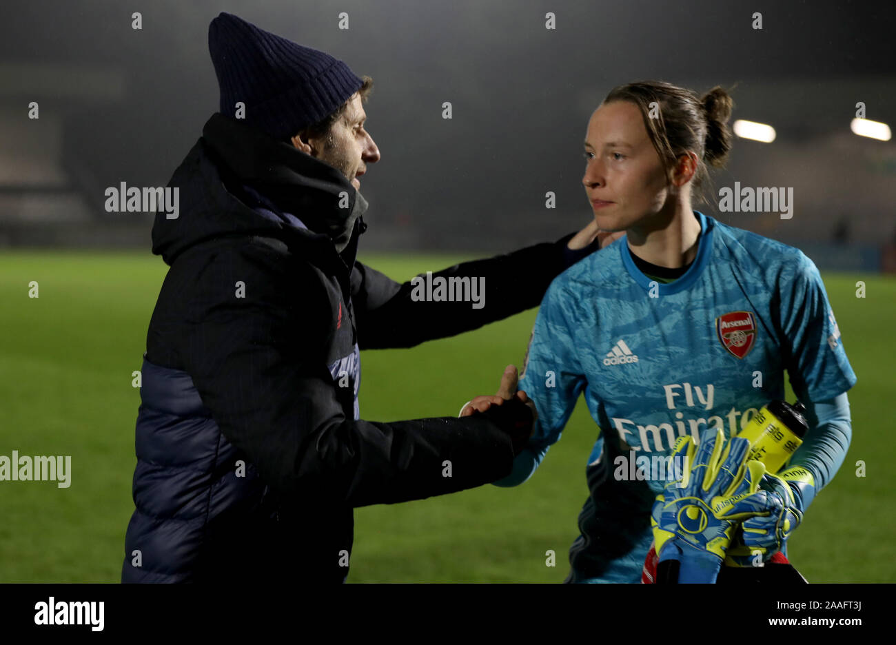 Arsenal Manager, Joe Montemurro und Manuela Zinsberger während der Frauen Liga Cup Match an der Wiese Park, London. Stockfoto