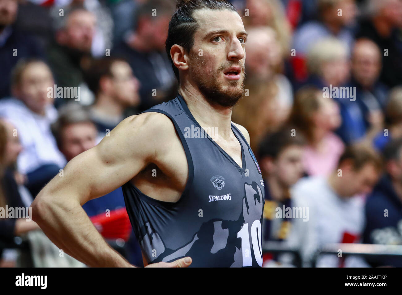 Oldenburg, Deutschland, 20. November 2019: Andres Toto Forray während des Spiels EWE Baskets Oldenburg vs Aquila Korb Trento im Kleinen EWE Arena. Stockfoto Oldenburg, Deutschland, 20. November 2019: Andres Toto Forray während des Spiels EWE Baskets Oldenburg vs Aquila Korb Trento im Kleinen EWE Arena. Stockfoto