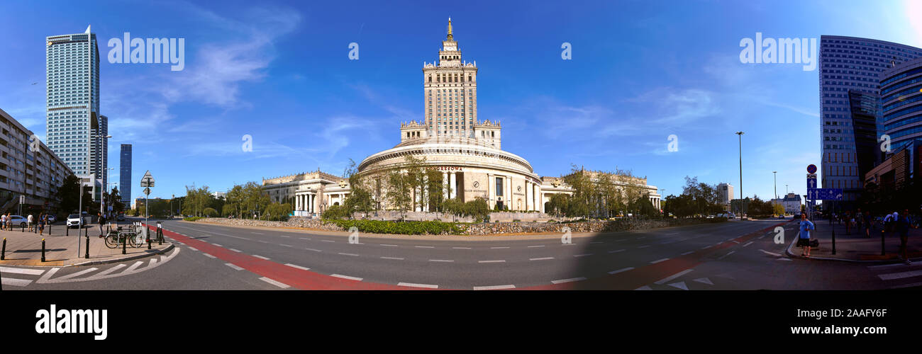 Fotos in der Hauptstadt von Polen Warschau auf einem hellen, sonnigen Tag im August getroffen Stockfoto