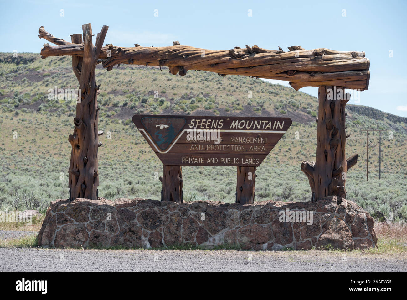 Eingangsschild der Steens Mountain kooperatives Management & Schutz Bereich im östlichen Oregon. Stockfoto