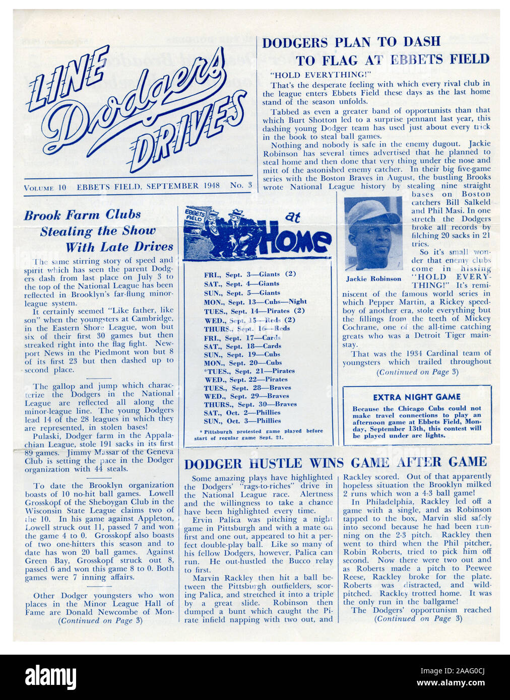 Eine Seite vom Sept. Ausgabe 1948 der Schwindler Linie Antriebe, der Newsletter für die Brooklyn Schwindler mit ihren Fans zu kommunizieren, einen Artikel und ein Foto der Jackie Robinson spricht über seine Fähigkeit zu Hause zu stehlen. Stockfoto