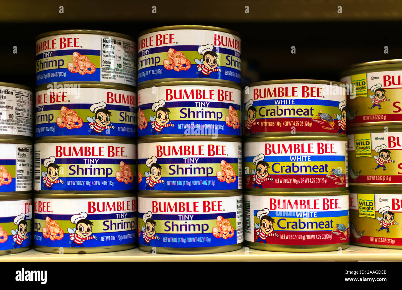 Bumble Bee konserven Fisch im Lebensmittelgeschäft. Bumble Bee Lebensmittel Dateien für Bankrottschutz des Kapitels 11 Stockfoto