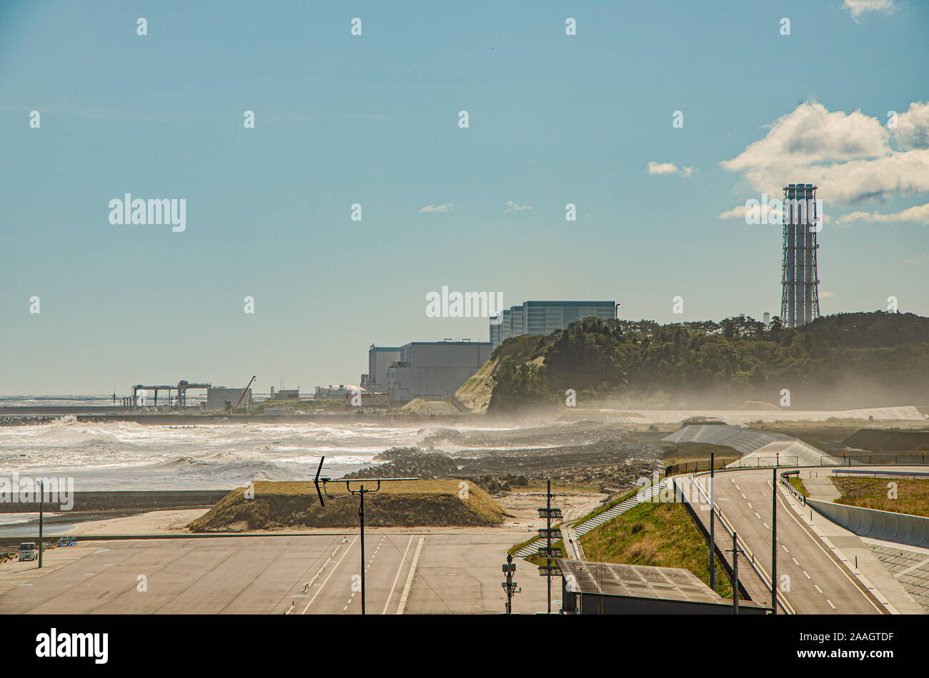 Atomkraftwerk Fukushima Schornsteine, Japan Stockfoto