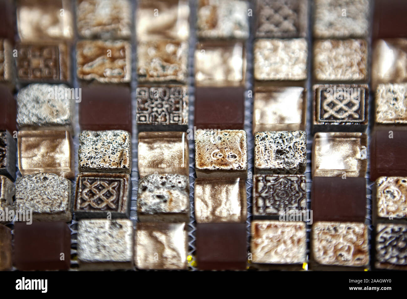 Textur Textur Mosaik Mosaik Fliesen Bad in die Küche, Boden und Wände werden verwendet, um die Räumlichkeiten, Struktur design Dekor zu reparieren. Stockfoto