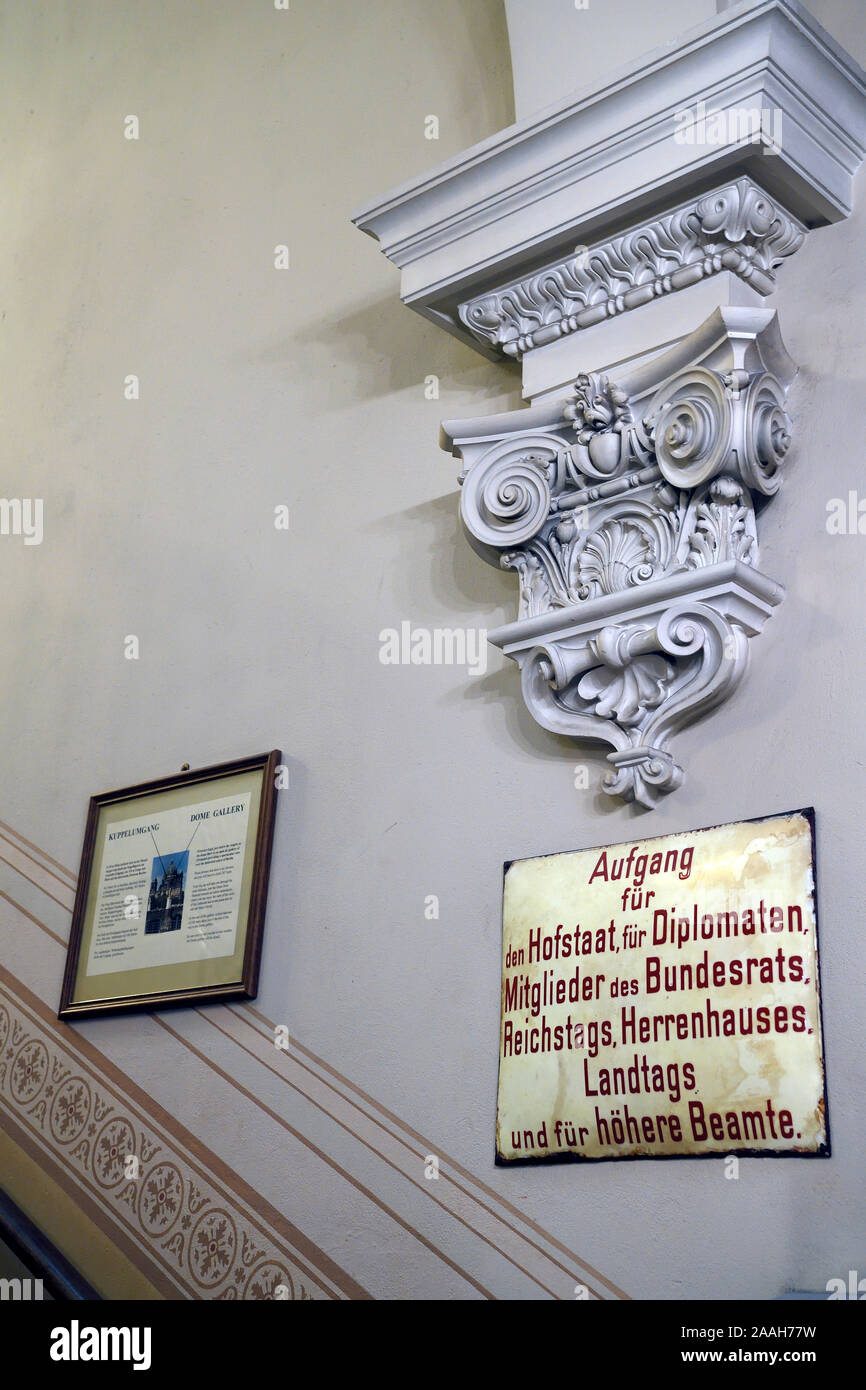 Historische Kennzeichnung für eine spezielle Treppe, Berliner Dom, Berlin, Deutschland Stockfoto