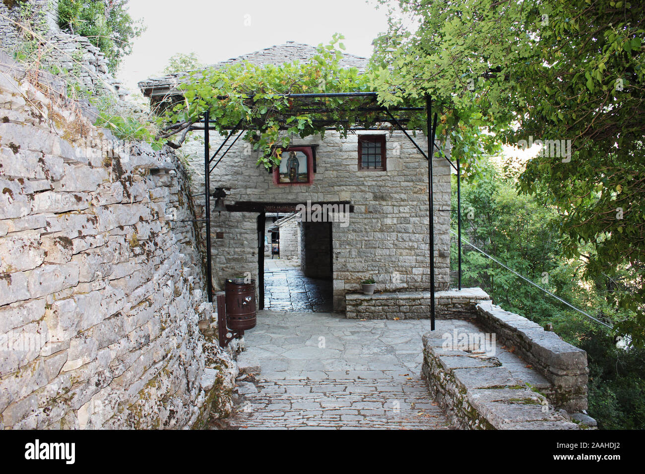 Kloster von Agia Paraskevi auf Monodendri die Vikos Schlucht Griechenland Stockfoto
