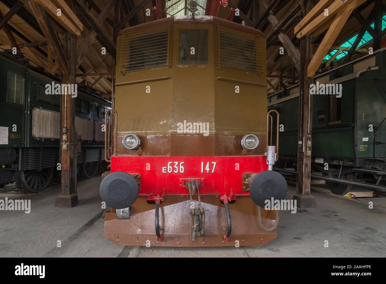 Italienische Elektrolokomotive Baureihe E 636, gebaut 1940-1962, runden Haus Europa in der Bahn Park, Augsburg, Schwaben, Bayern, Deutschland Stockfoto