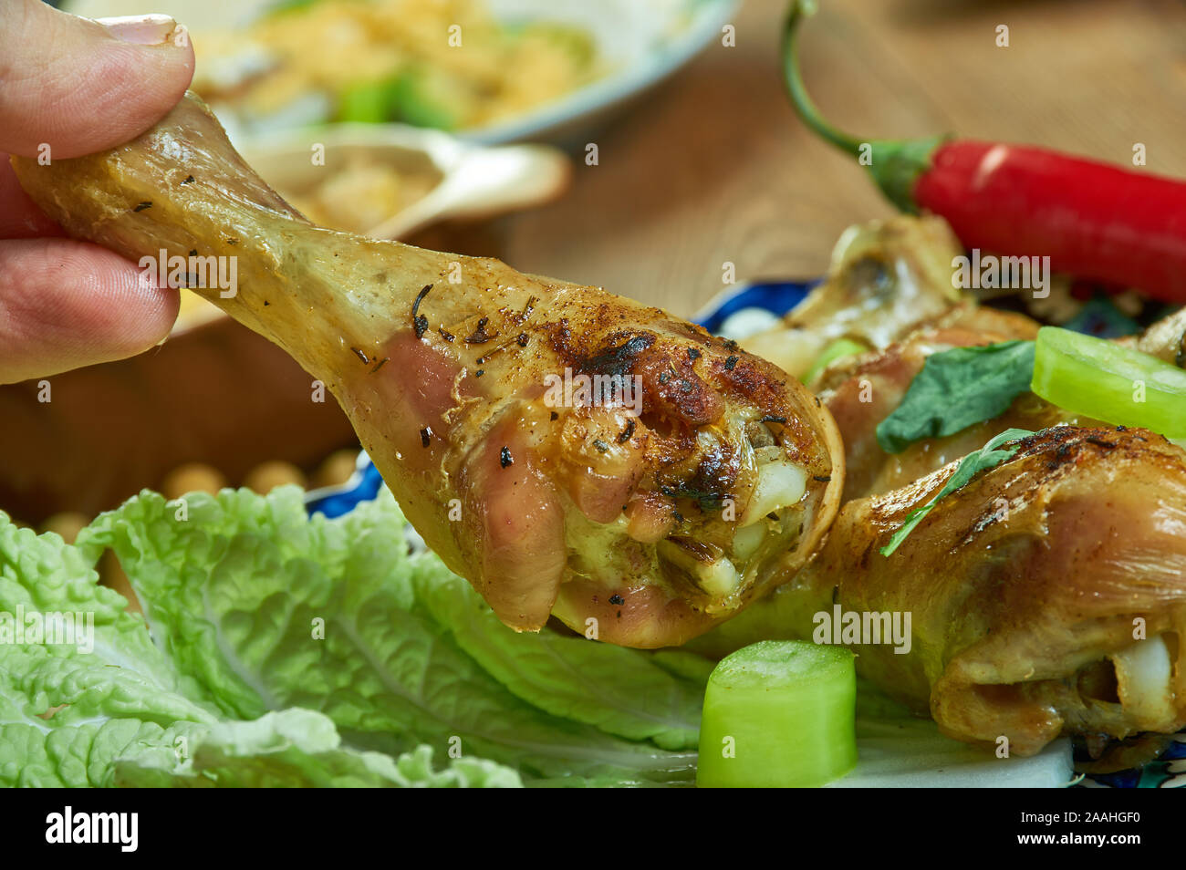 Shinwari Huhn Karahi, pakistanische Lebensmittel Straße nur mit 2 Gewürzen, Kreuzkümmel und schwarzem Pfeffer. Stockfoto