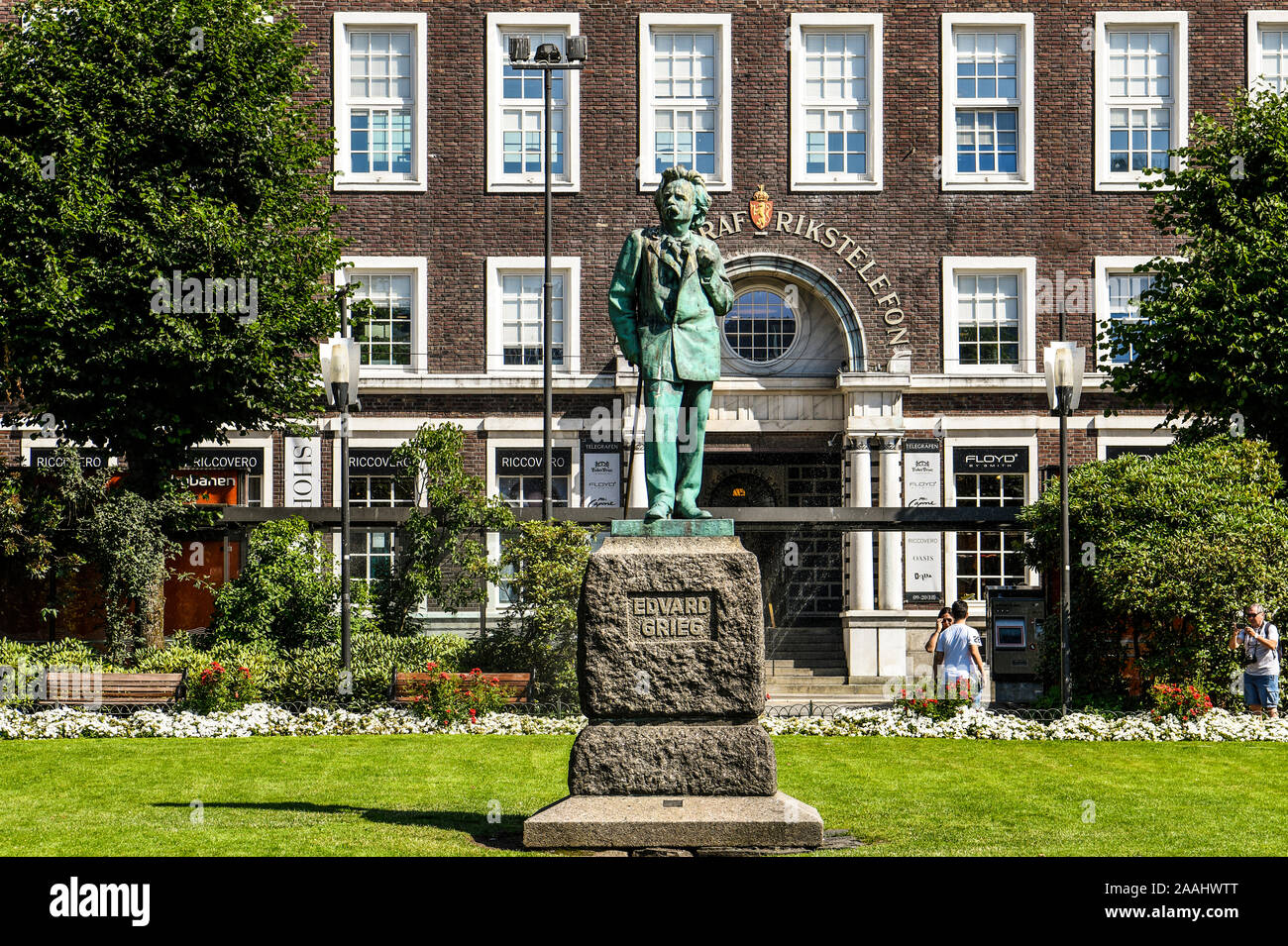 Norwegen. Norvegia. Bergen. Statue von Edvard Grieg in Festplassen Stockfoto
