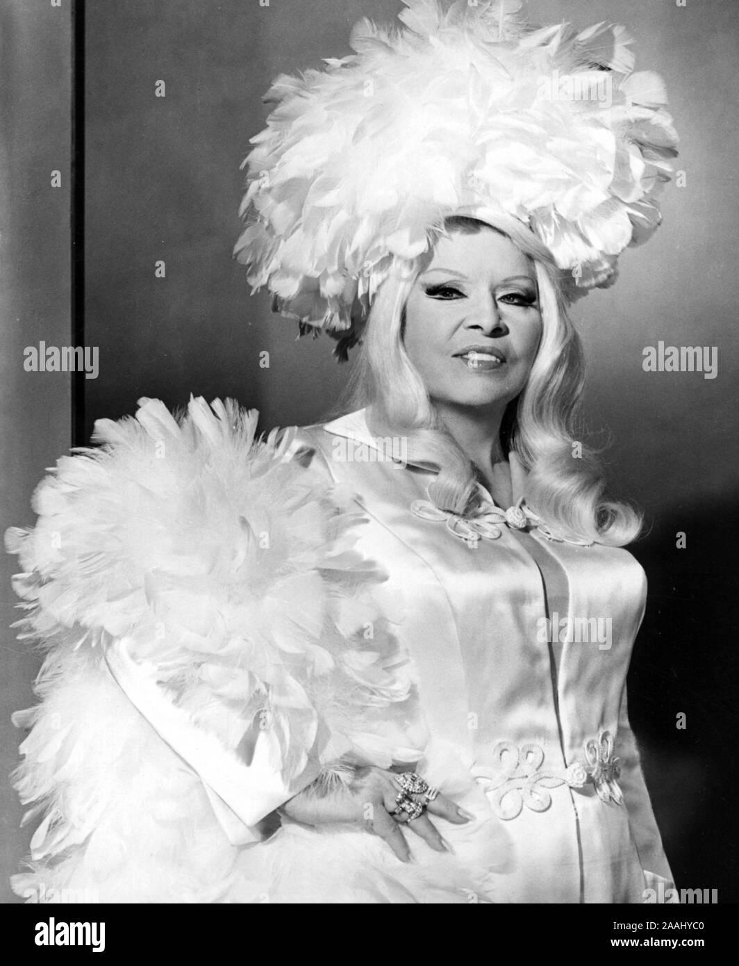 MAE West in MYRA BRECKINRIDGE (1970), Regie: Michael SARNE. Quelle: 20th Century Fox/Album Stockfoto