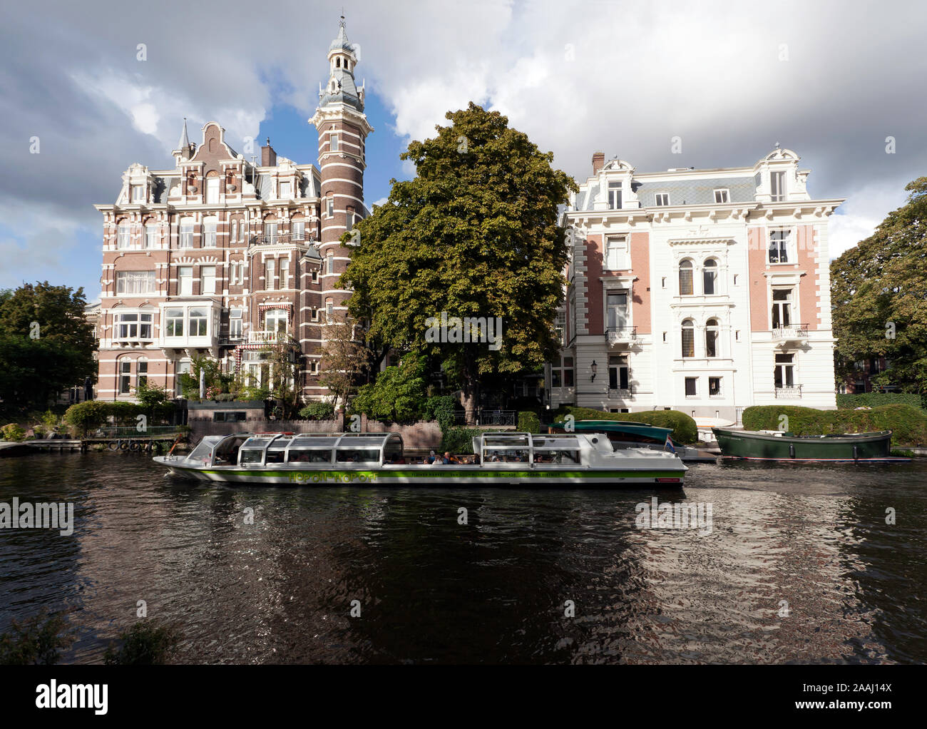 Villen aus dem Ende des 19. Jahrhunderts zwischen Weteringschans und die Singelgracht, gegenüber dem Rijksmuseum Stockfoto