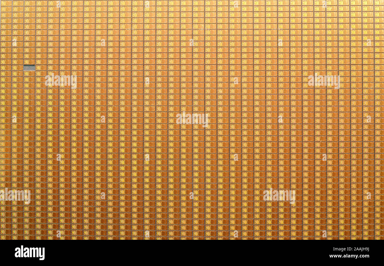 Fehlender Computerchip auf einem Wafer Stockfoto