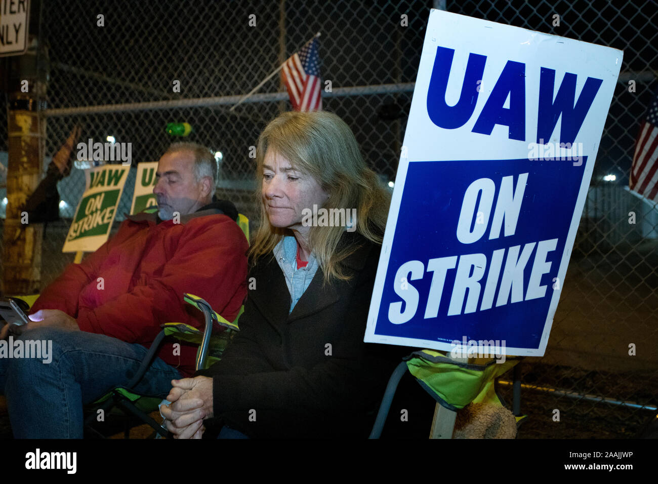 United Auto Workers (UAW) Union Mitglieder auf den Streikposten gegen General Motors (GM) am Feuerstein Montagewerk, Flint, Michigan. Oktober, 2019 Stockfoto