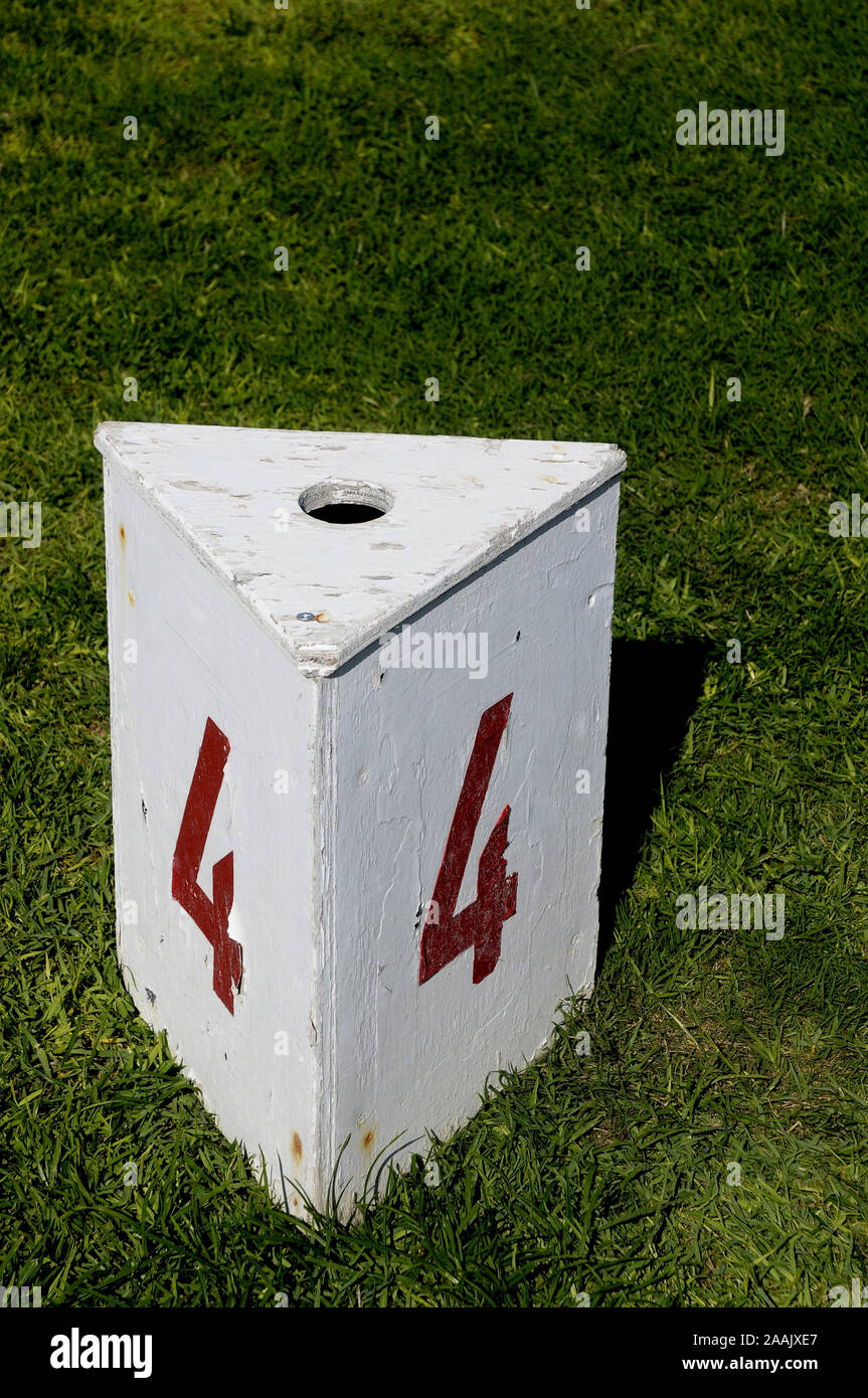 Nummer auf einem Holz post Stockfoto