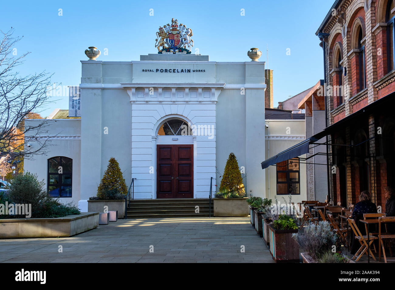 Eingang zu den Königlichen Porzellanmanufaktur in Worcester, Worcestershire Stockfoto