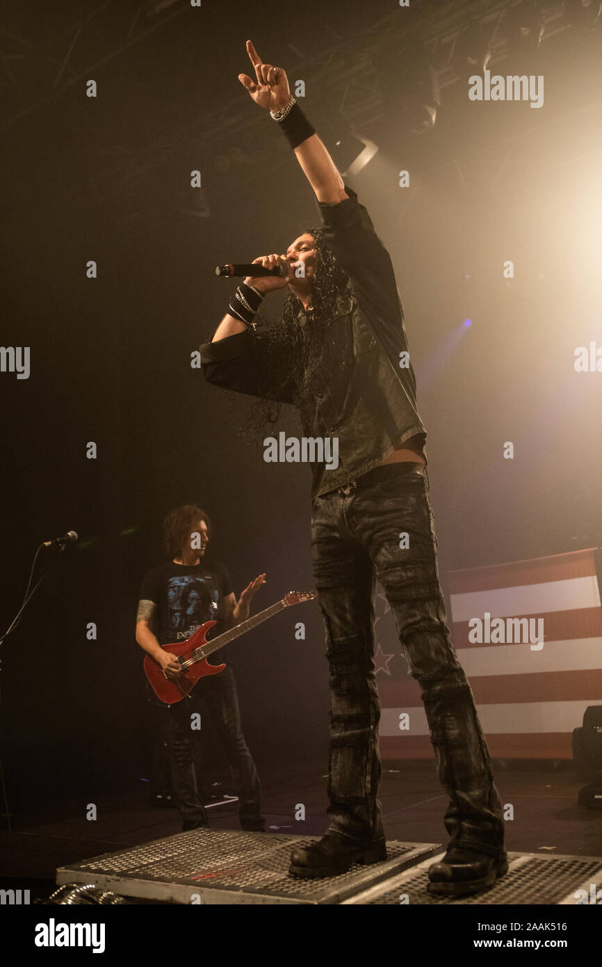 Fontaneto d'Agogna Italien. 21. November 2019. Die amerikanische heavy metal band Skid Row führt live auf der Bühne am Phänomen während der "European Tour 2019". Stockfoto