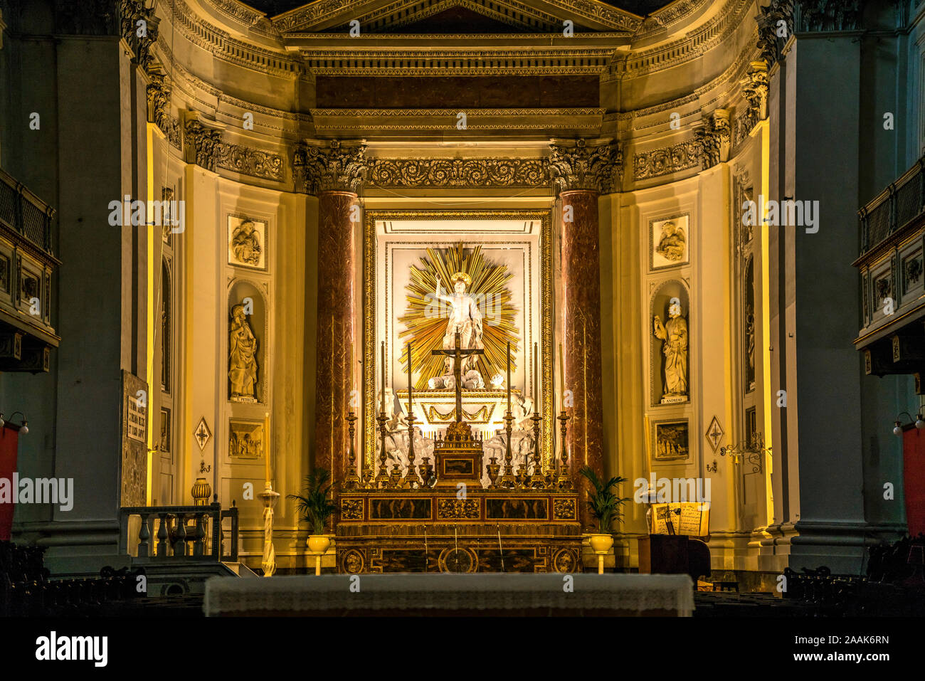 Altar in der Kathedrale Maria Santissima Assunta, Palermo, Sizilien, Italien, Europa | Altar der Kathedrale der Himmelfahrt der Jungfrau Maria, Pa Stockfoto